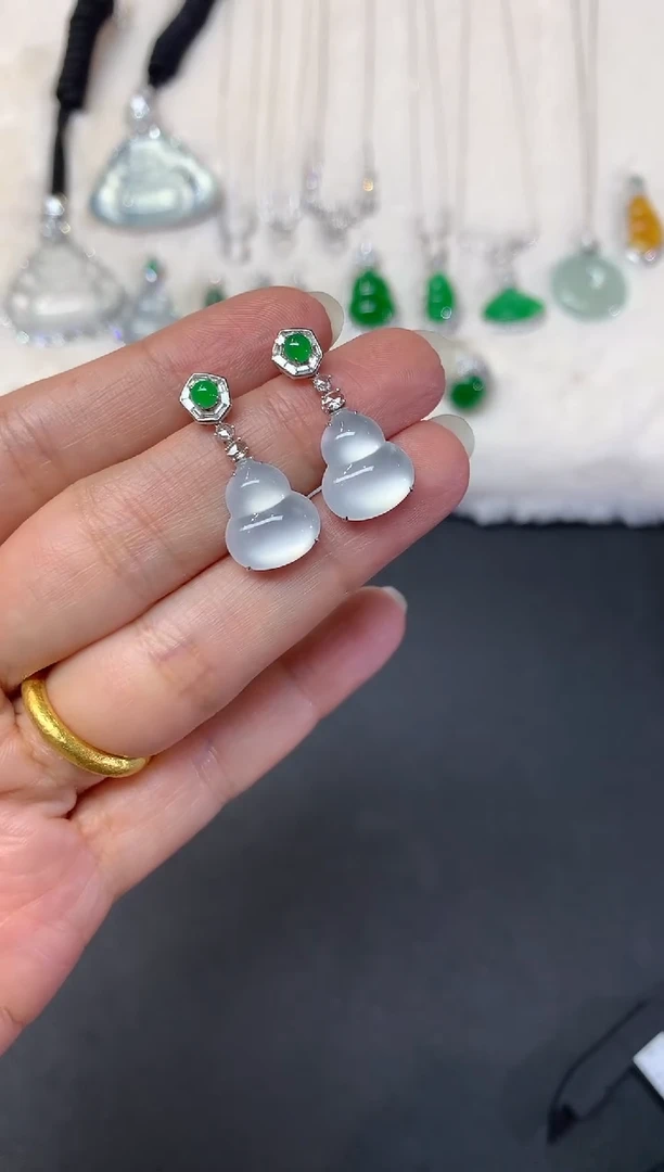 18K金镶嵌翡翠耳饰W291|19800