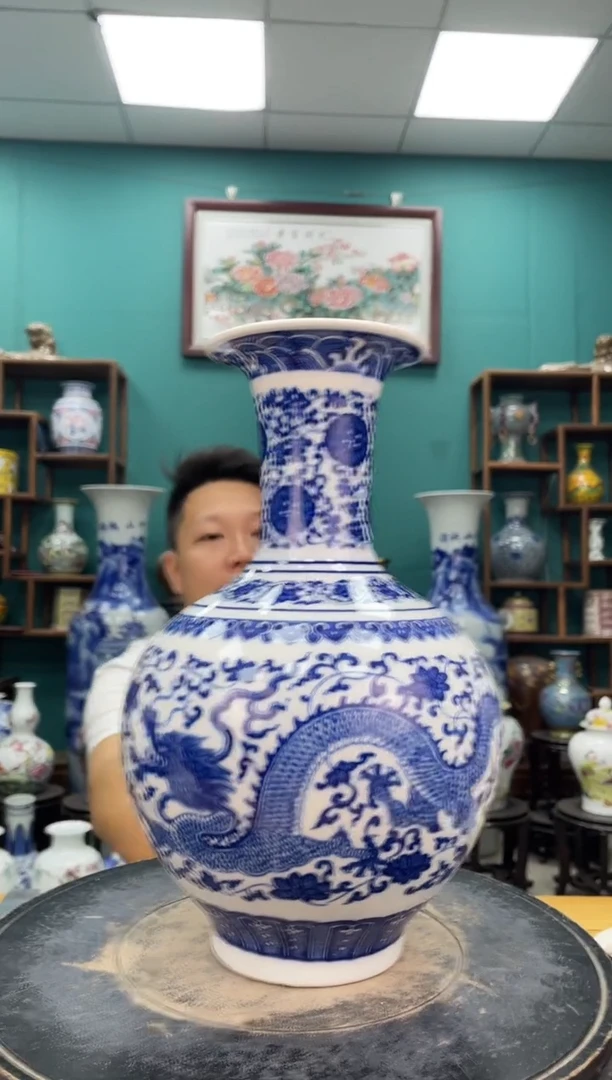 摆件青花双龙赏瓶陶瓷