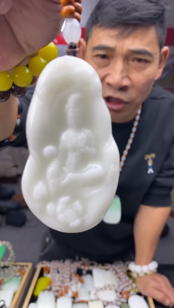 颈饰未镶嵌石英质玉天然玉石未镶嵌颈饰