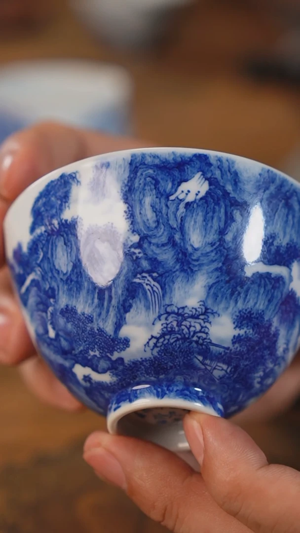 【闪购商品】杯九本珍藏 青花秋山行旅图鸡心杯