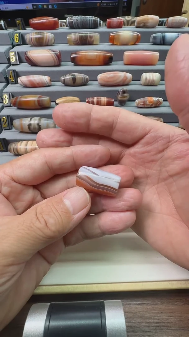 颈饰未镶嵌南红玛瑙南红27*15