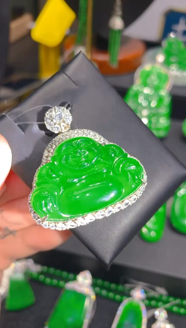 【闪购商品】翡翠颈饰银S925镶嵌64一季