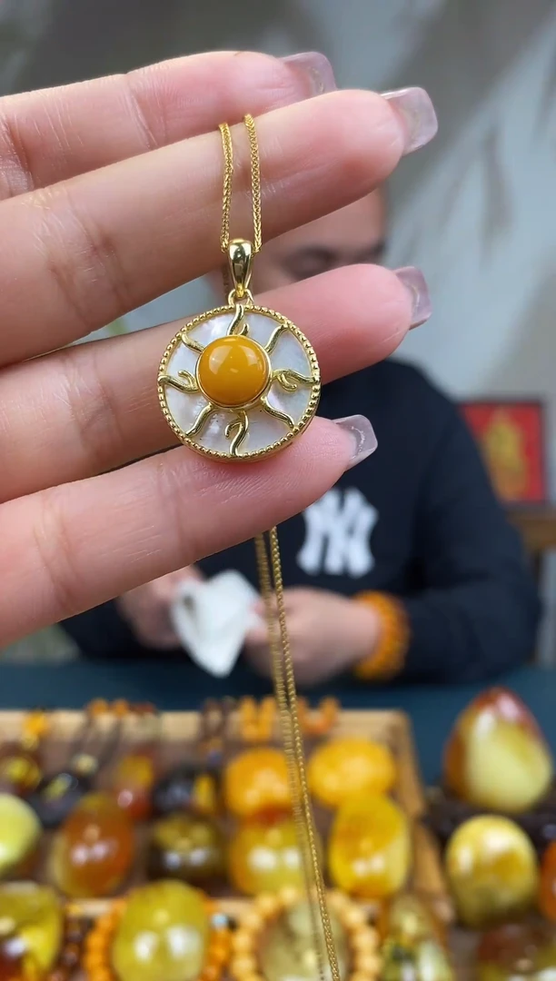 【闪购商品】琥珀裸石未镶嵌包邮