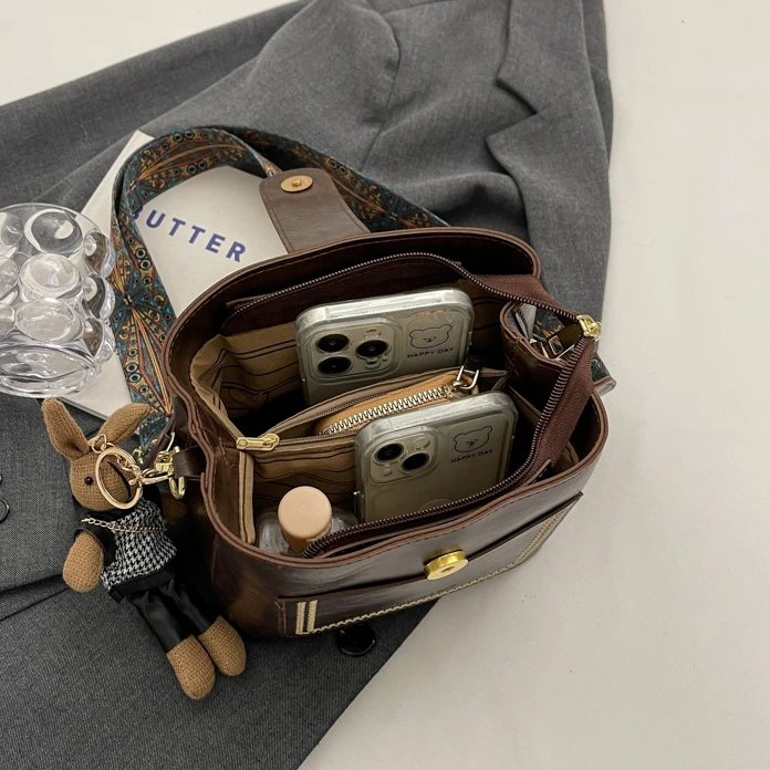 2026新款包包女款爆款简约水桶包斜挎包上班包包通勤大容量包包女