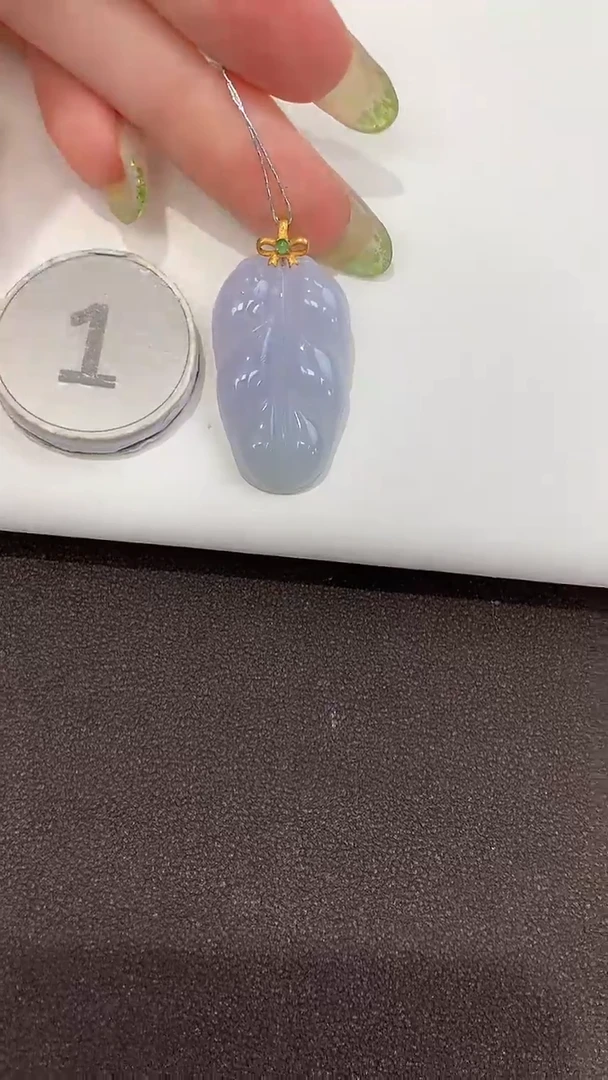 颈饰18K金镶嵌翡翠天然缅甸a货翡翠