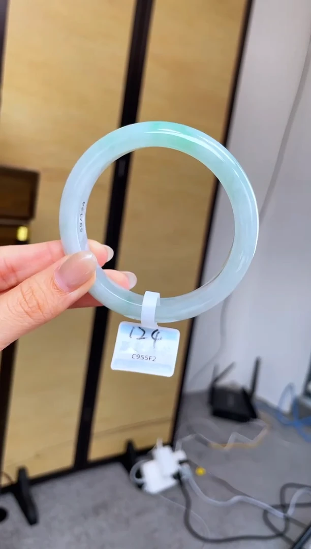 未镶嵌手镯翡翠退货标签需完好-124