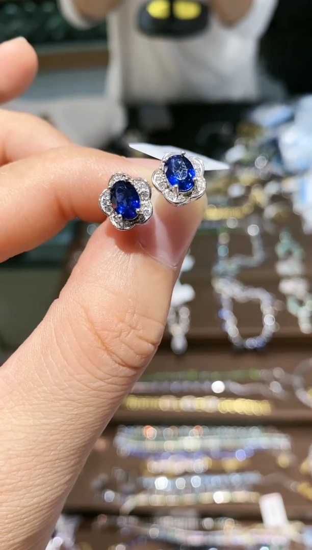 【闪购商品】蓝宝石耳饰银S925镀金镶嵌耳钉