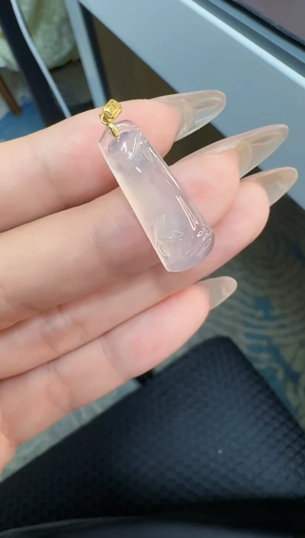 翡翠18K金镶嵌颈饰缅甸天然A货