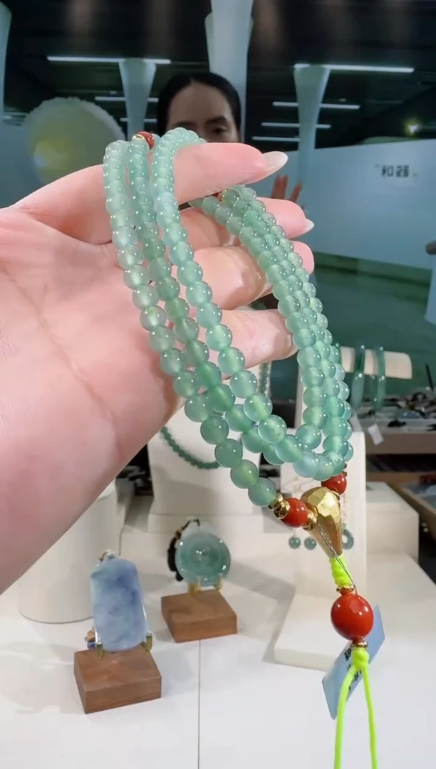 翡翠银S925镶嵌项链纯天然A货翡翠（多样性发其一）