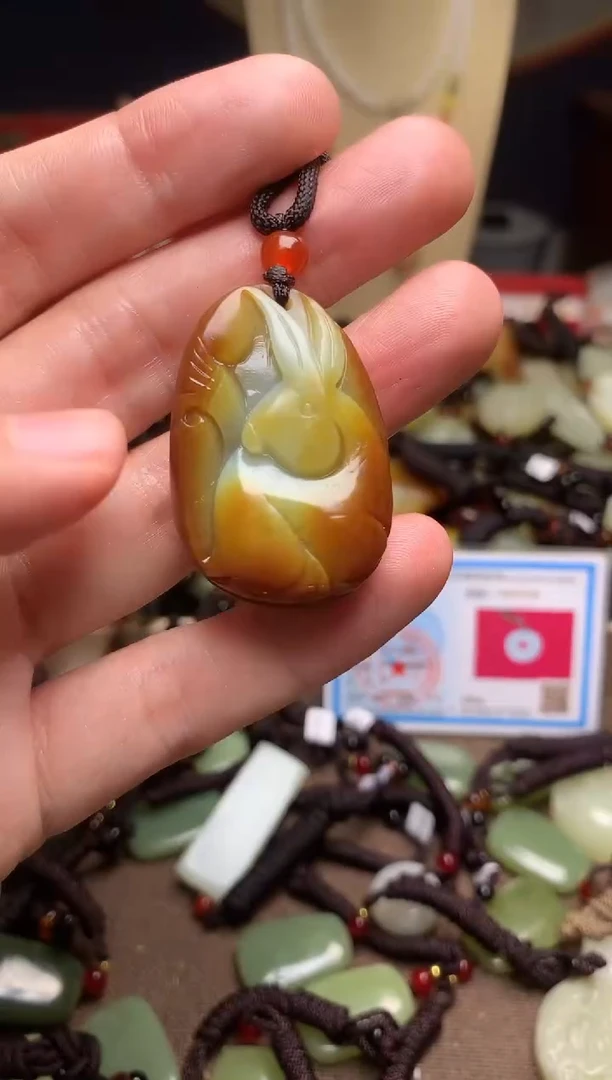 颈饰未镶嵌和田玉新疆料青海料清水和田玉吊坠