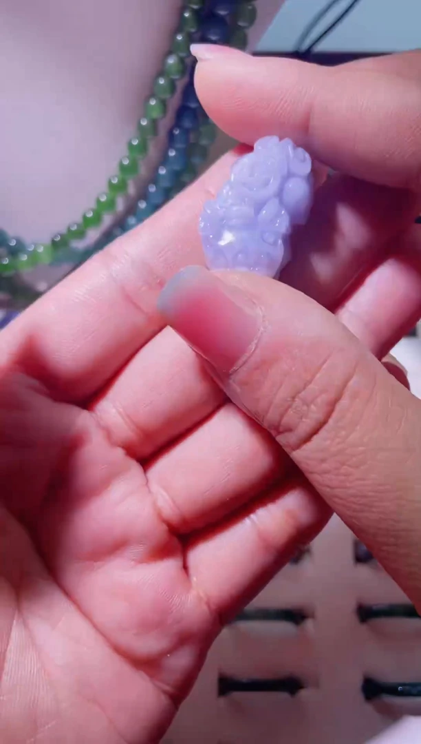 【闪购商品】翡翠颈饰未镶嵌天然翡翠A货