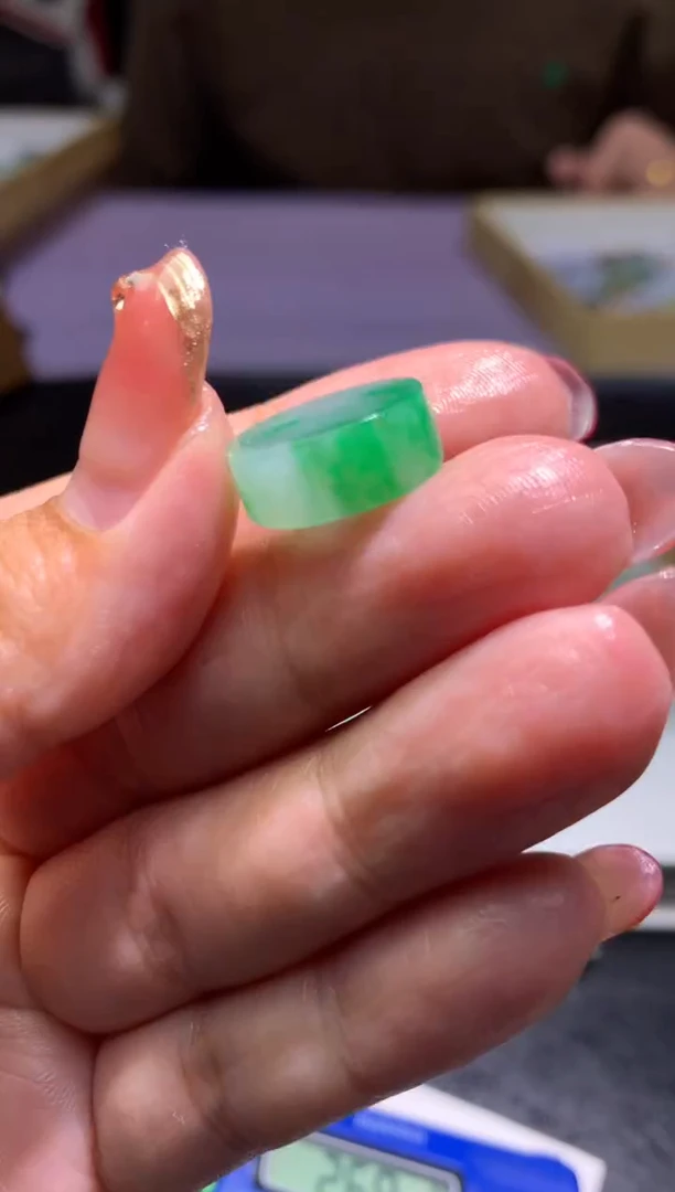 【闪购商品】定制翡翠未镶嵌毛货