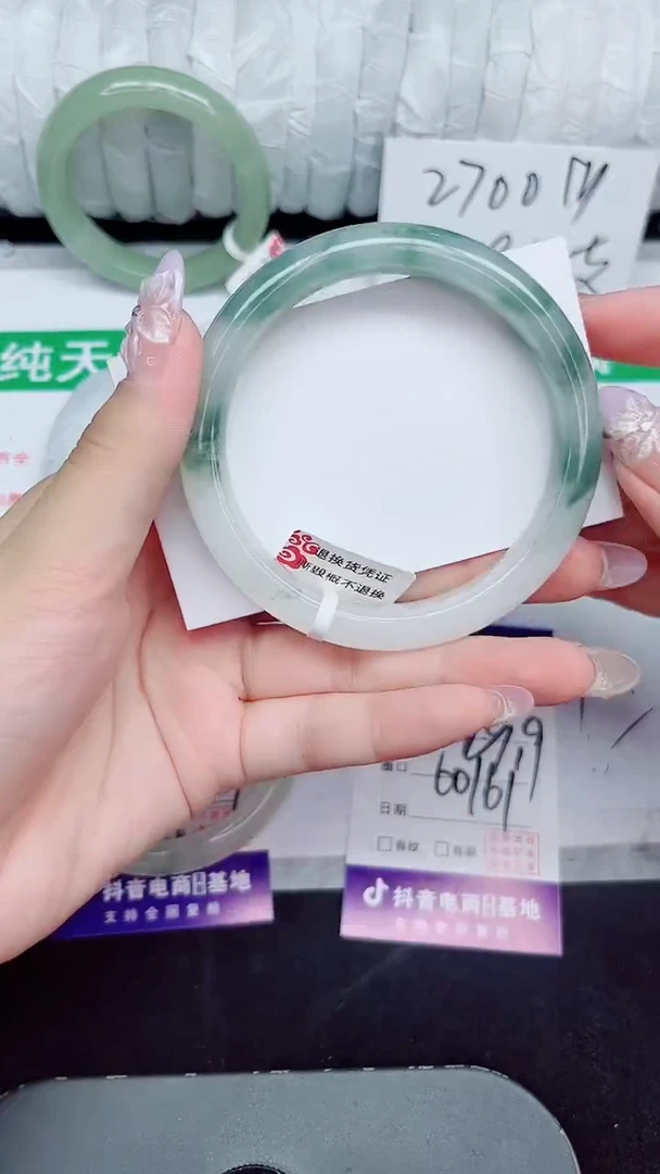 未镶嵌手镯石英质玉80-60/61