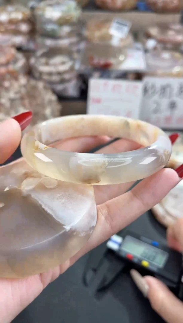 未镶嵌手镯石英质玉61