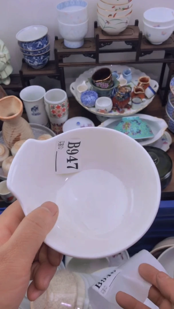 瓷片猫*A龙华精品陶瓷店