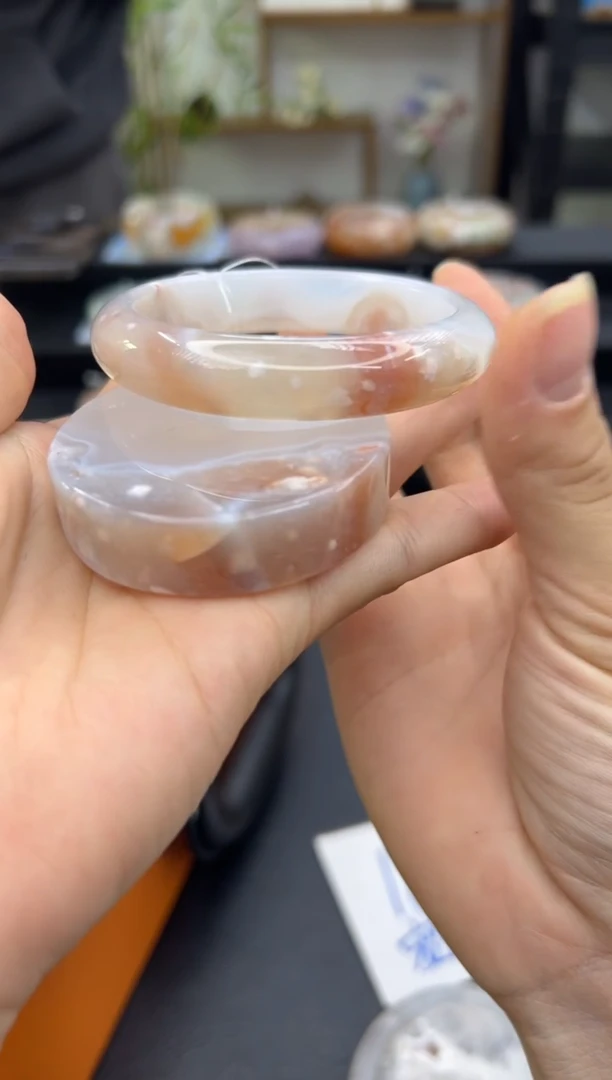 【闪购商品】石英质玉手镯未镶嵌A240(57圈赠送镯心)