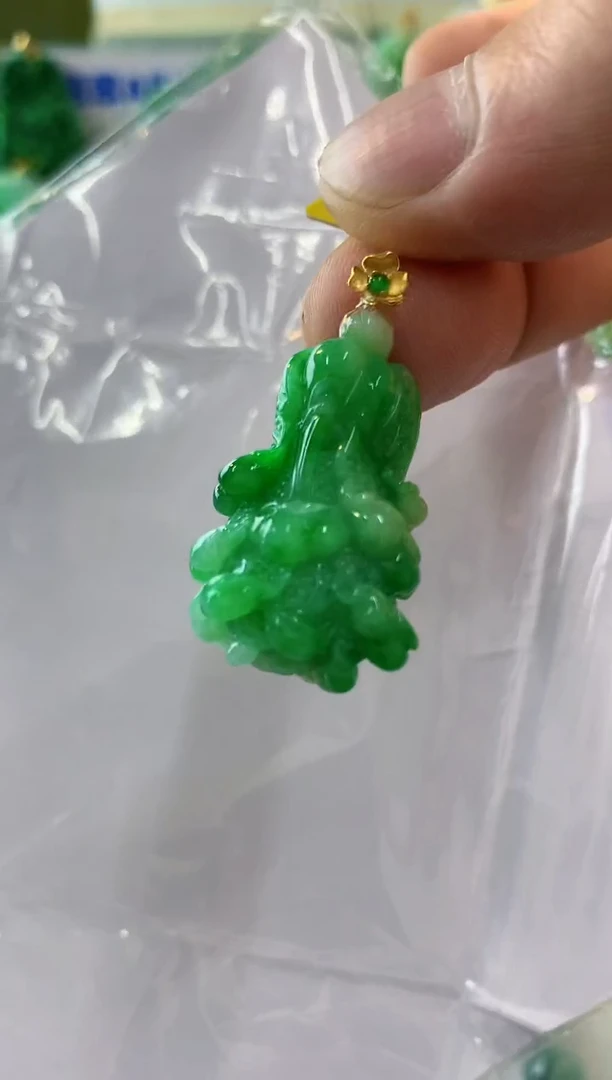 翡翠18K金镶嵌吊坠(不含链)挂件