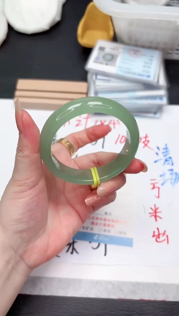 石英质玉手镯未镶嵌523-55.2