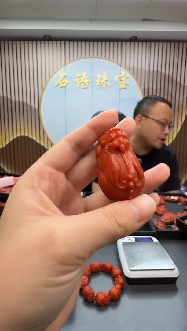 未镶嵌雕刻南红玛瑙105ZB1114产品一个