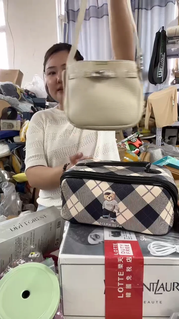 牦牛剖层皮革琪琪女包超好看发图片款