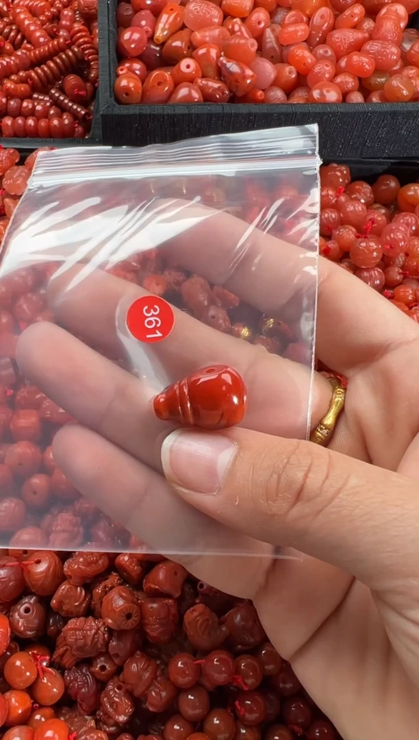 【闪购商品】南红玛瑙颈饰未镶嵌1