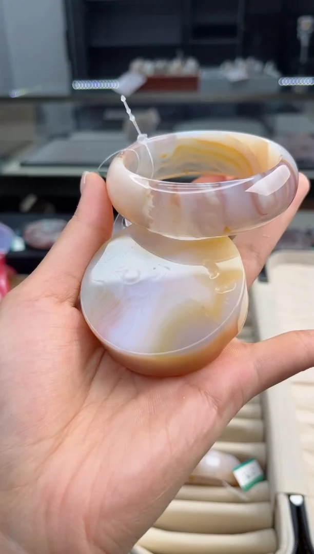 石英质玉手镯未镶嵌57圈口（赠送镯心）1881469