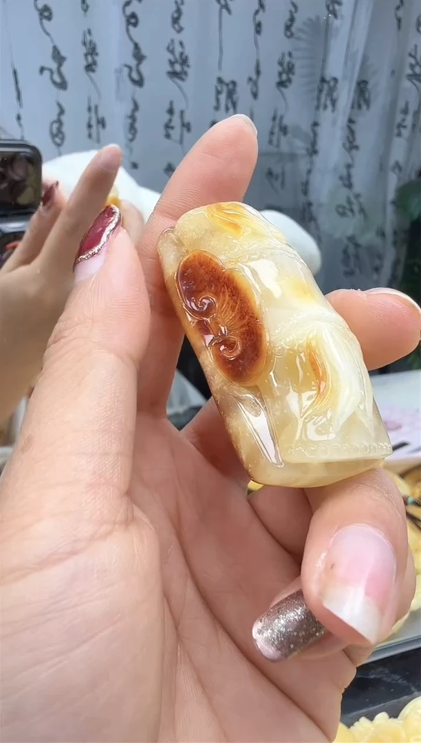 【闪购商品】琥珀裸石未镶嵌挂坠