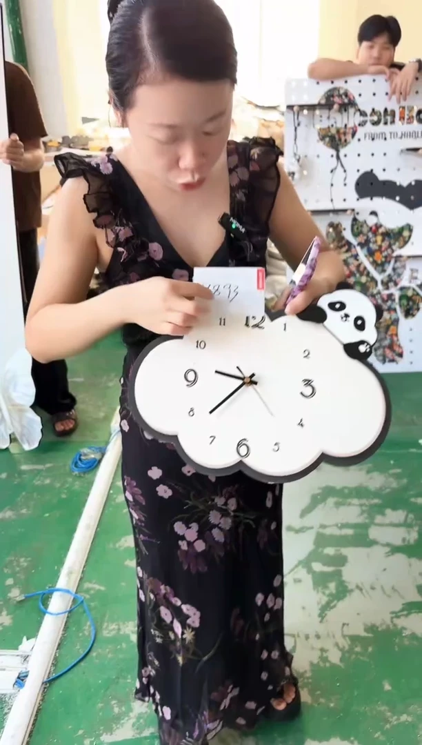 带灯款孤品微瑕小河果果闪购U893