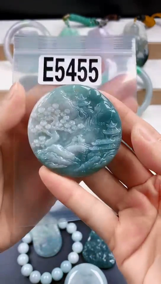 颈饰未镶嵌翡翠天然翡翠吊坠挂件