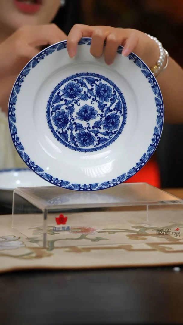 1个正价8英寸清游汤盘-花卉