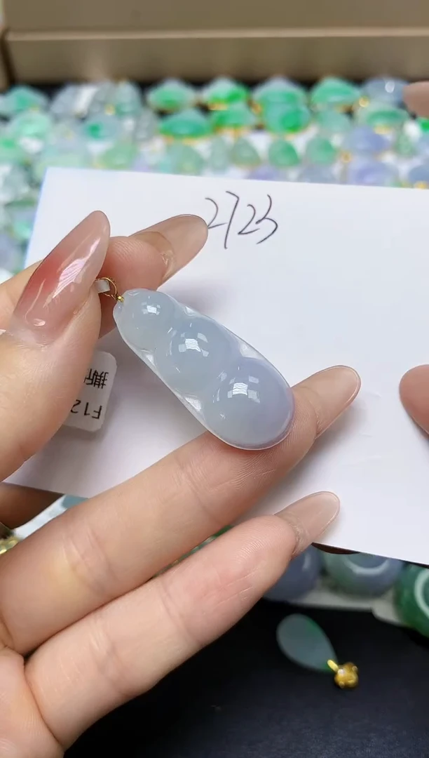 翡翠18K金镶嵌颈饰 天然缅甸翡翠A货