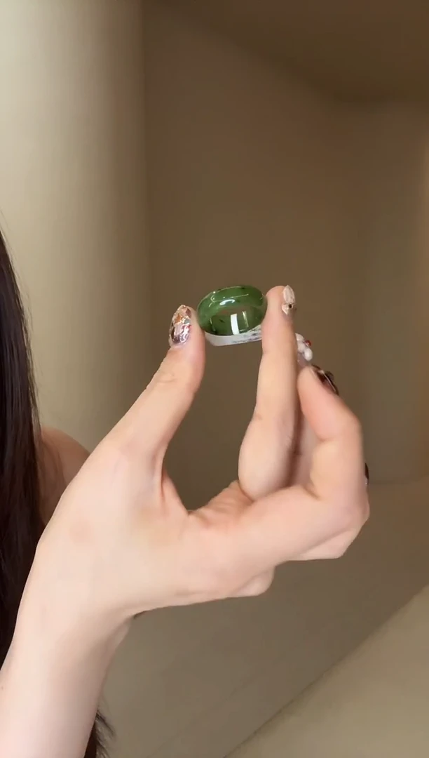 未镶嵌戒指和田玉17码带皮猕猴桃