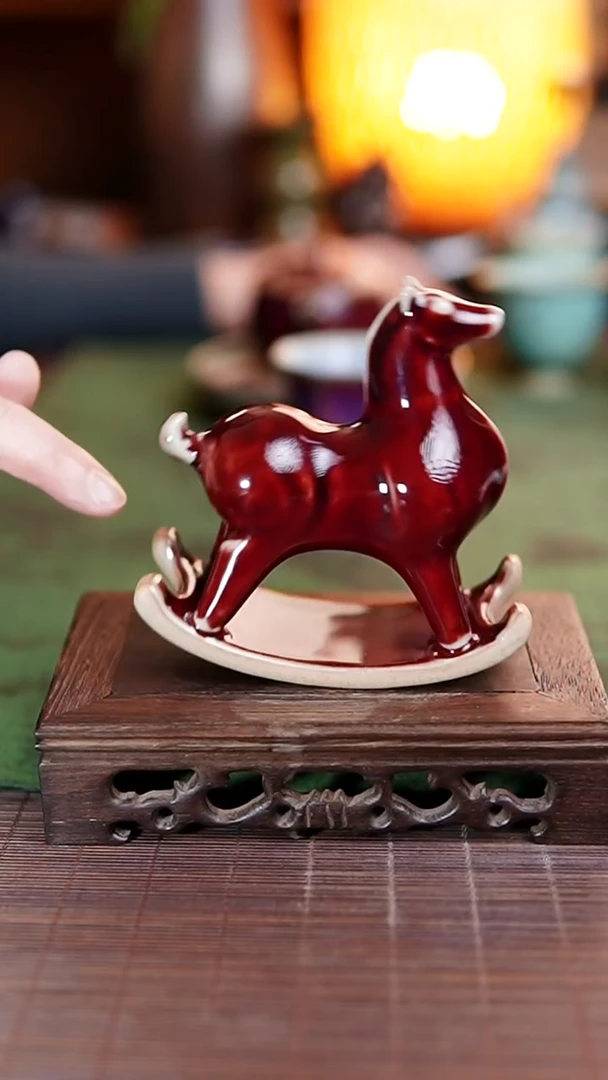 钧瓷摇摇马 红色