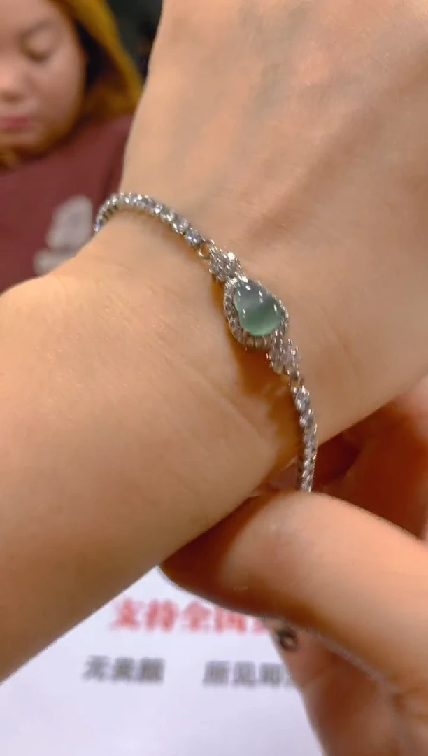 未镶嵌手链翡翠多样性发一