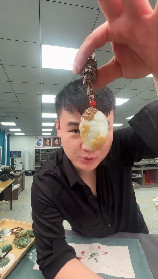 颈饰未镶嵌和田玉b115