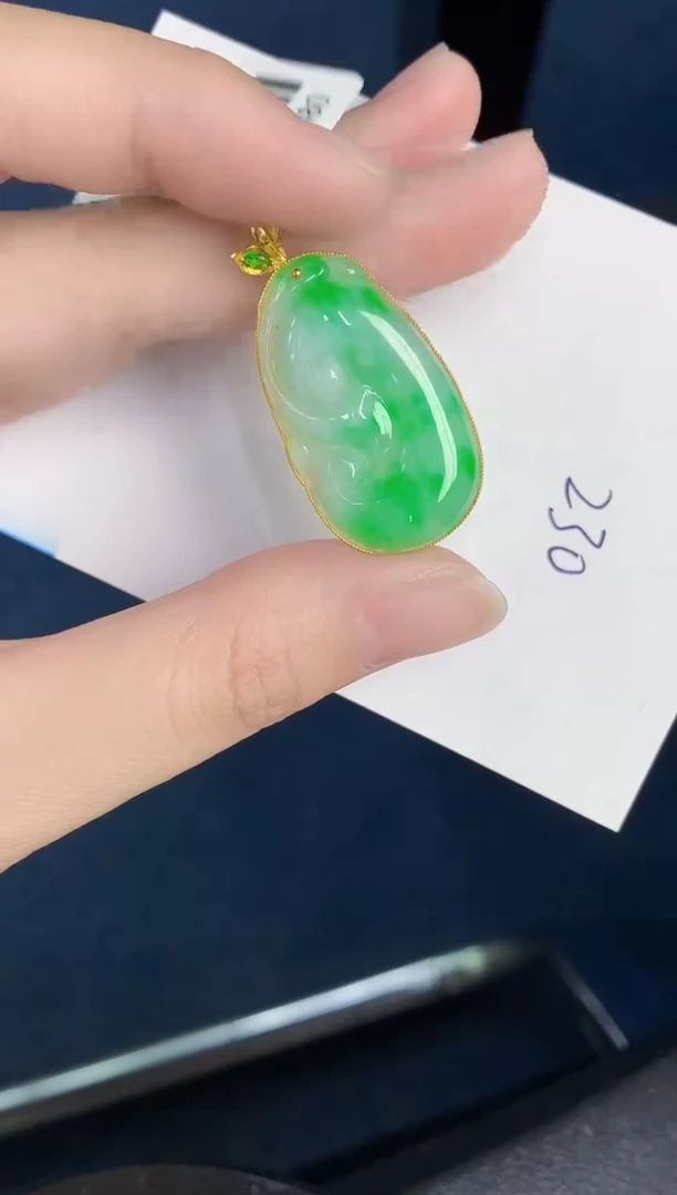 【闪购商品】翡翠颈饰18K金镶嵌000000000