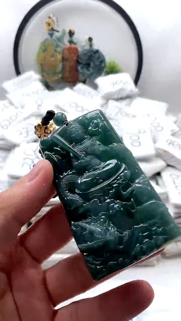 【闪购商品】翡翠颈饰未镶嵌虚空藏
