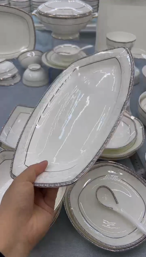 骨瓷 玲珑12方鱼1个