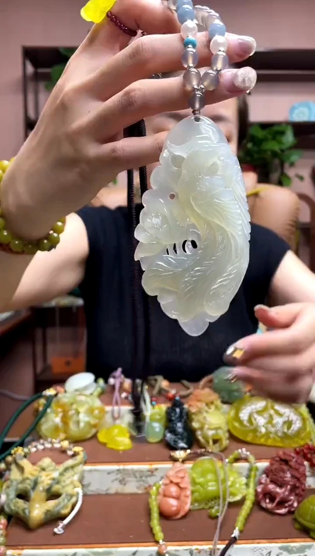 未镶嵌岫玉吊坠·