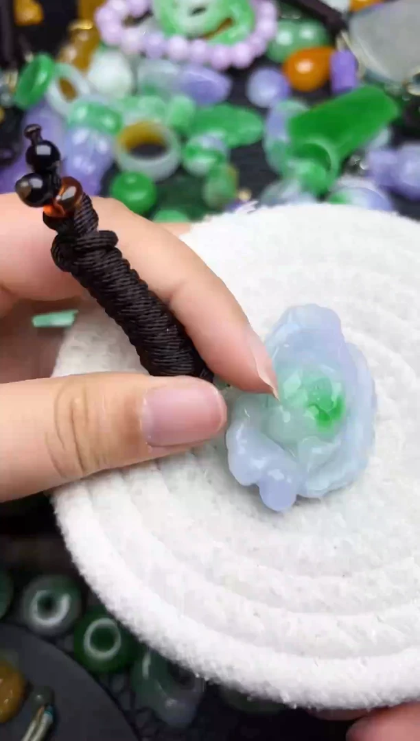 颈饰未镶嵌翡翠缅甸翡翠吊坠