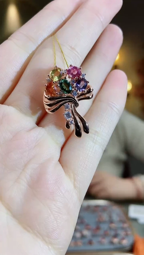 胸针彩色蓝宝石银S925镶嵌胸针