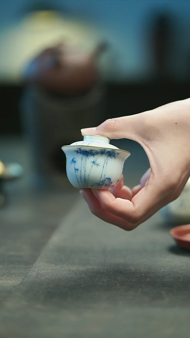 【闪购商品】迷你青花手绘竹子盖碗40cc包铜