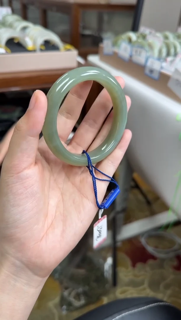 未镶嵌手镯和田玉56