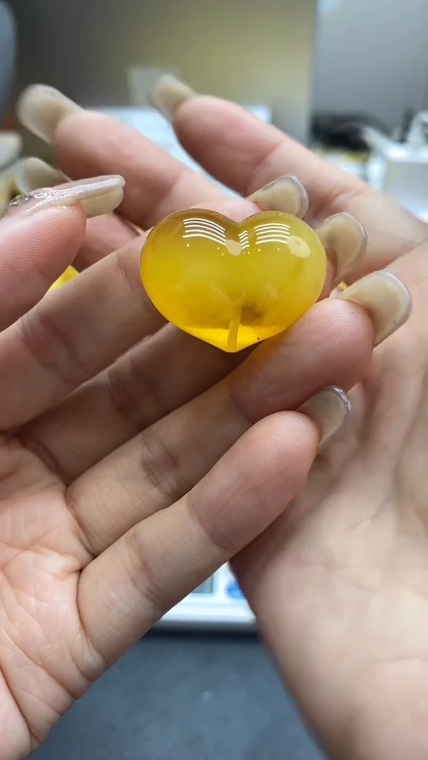 琥珀未镶嵌珠宝奇石1646
