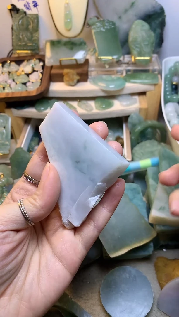 未镶嵌挂件翡翠白****！ 缅甸A货翡翠，没有运费险