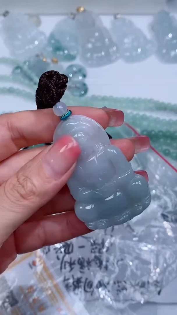 翡翠未镶嵌颈饰吊坠