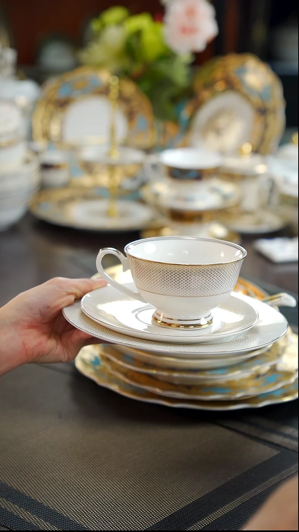 瓷片7.5英寸平盘+咖啡杯碟 1套