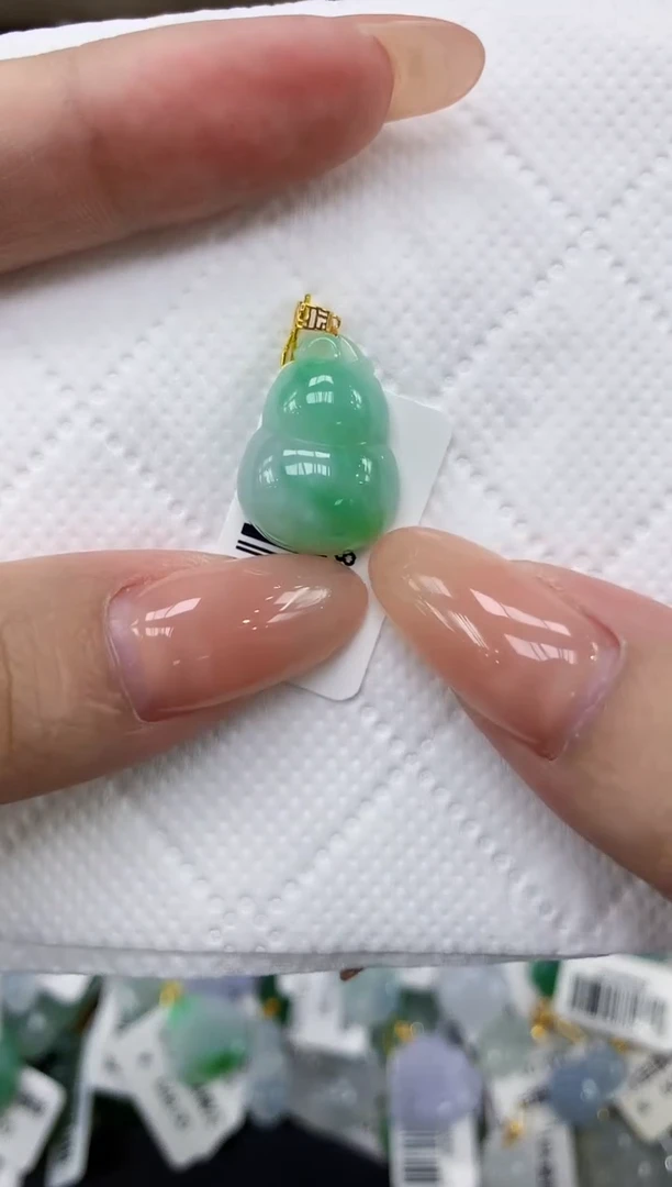 颈饰18K金镶嵌翡翠11111111111