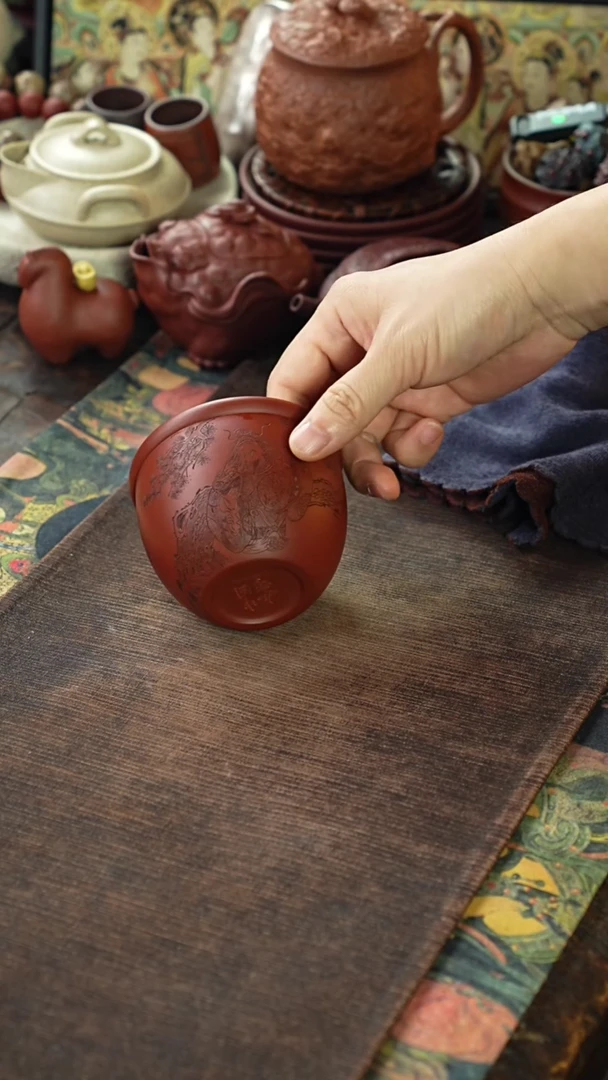 朱泥大红袍刻绘生财有道紫砂缸杯