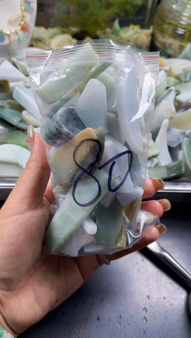 配石翡翠天然翡翠大号500克80